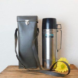 Thermos Quart Vintage with Carry Case Cup